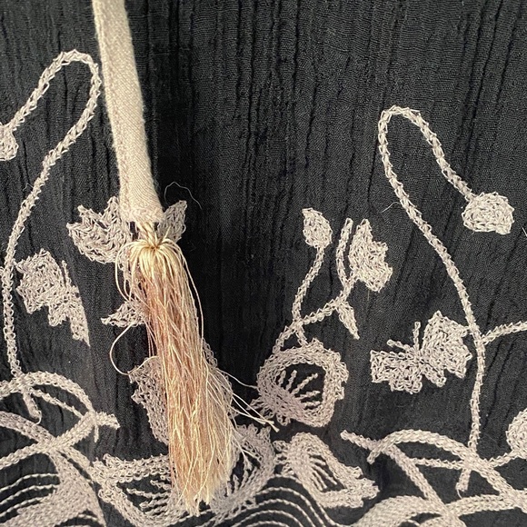 Style & Co. Black Blouse with Tan Embroidery - Picture 4 of 4